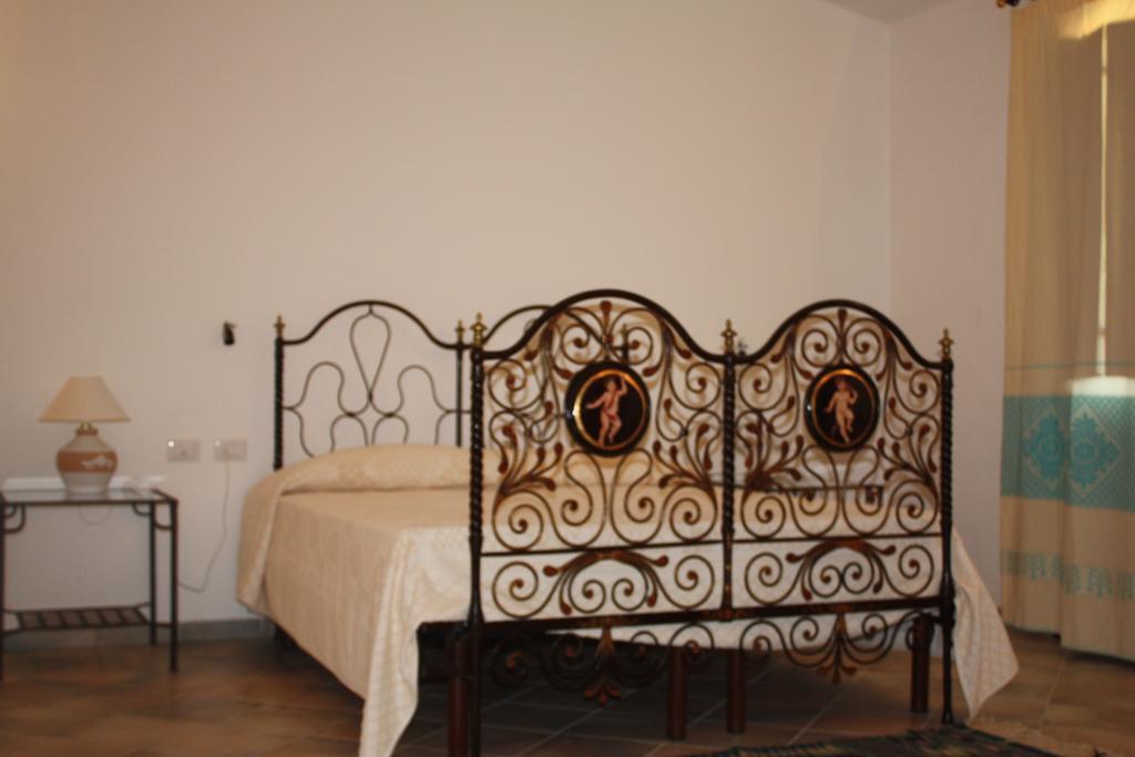 Ermosuras Villa Нуоро Стая снимка